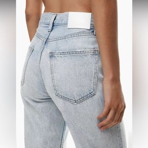 NWT Aritzia Jeans Size 25, 90’s Marlo High Rise Baggy Jean, Brand is Denim Forum